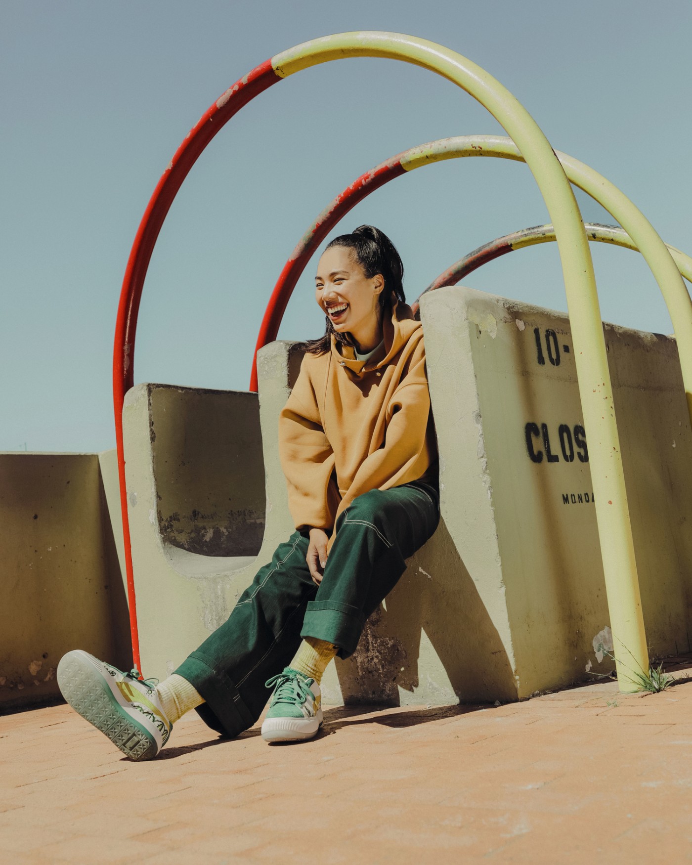 小,姐姐,上,脚太,好看,PUMA,全新,「,潮流,艺术,  小姐姐上脚太好看！PUMA 全新「潮流艺术品牌」联名刚刚发售！
