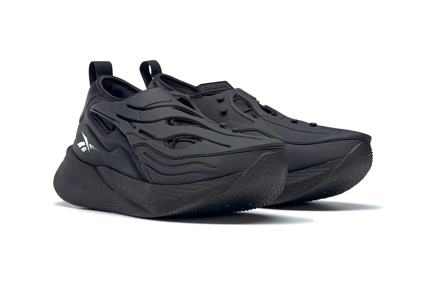 Reebok,Floatride Energy Argus  这「系带」方法真没见过！民用版太空鞋帅到我了！