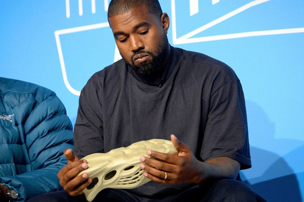 Kanye,侃爷   侃爷粉丝发起众筹！刚捐五块钱就被叫停！“孝” 死我了...