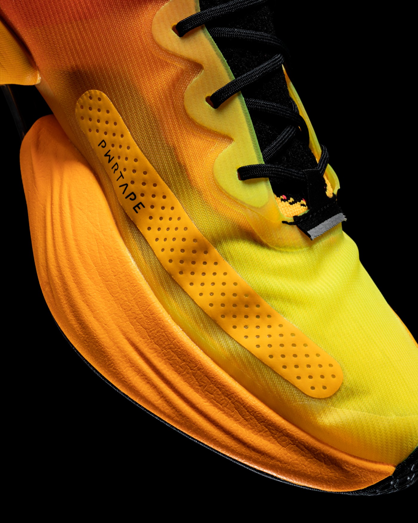 PUMA,Fast-R Nitro Elite,跑鞋  增高 5 厘米！超厚「顶级缓震」不讲武德！上脚就一个感受：这鞋太凶了！