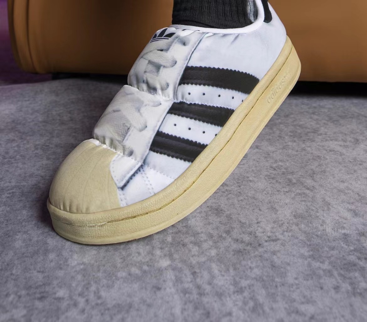 adidas Puffylette   阿迪最新「棉拖鞋」即将售罄！太可爱了！