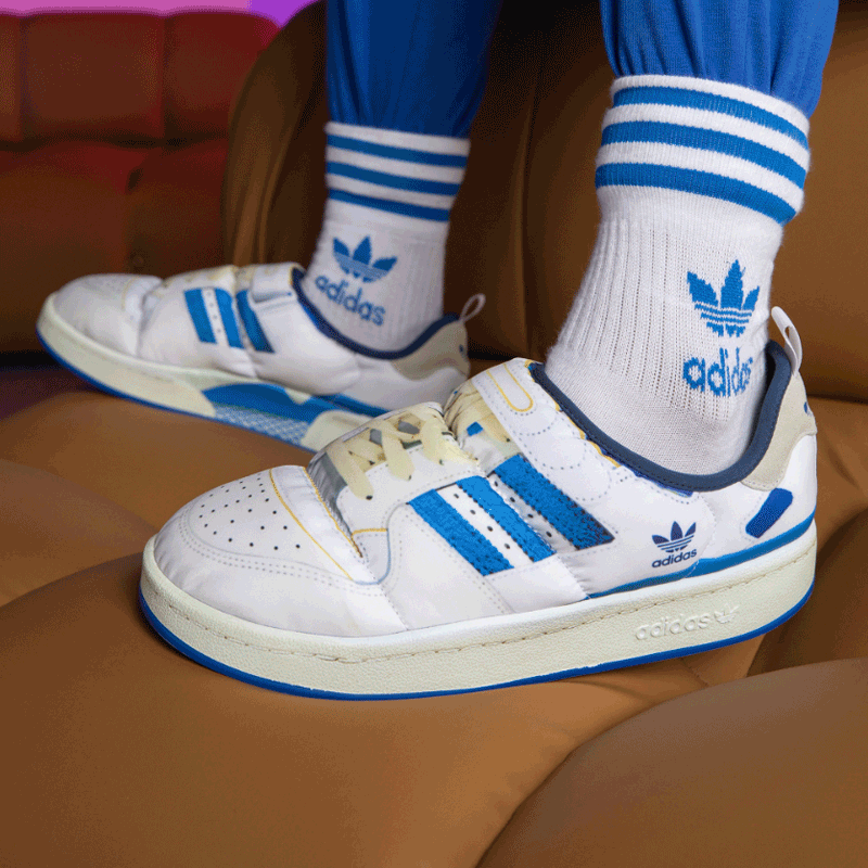 Puffylette,adidas Originals  一群人哭着闹着想买！三叶草「棉拖鞋」本周刷屏！有的配色悄悄起飞 …