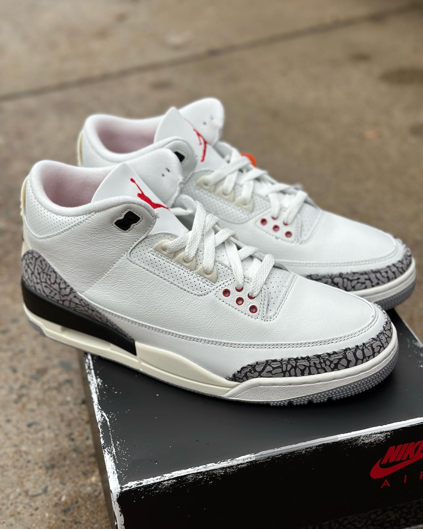 Air Jordan 3,AJ3,白水泥,White Cem   白水泥 AJ3 货量曝光！这次更难抢了...