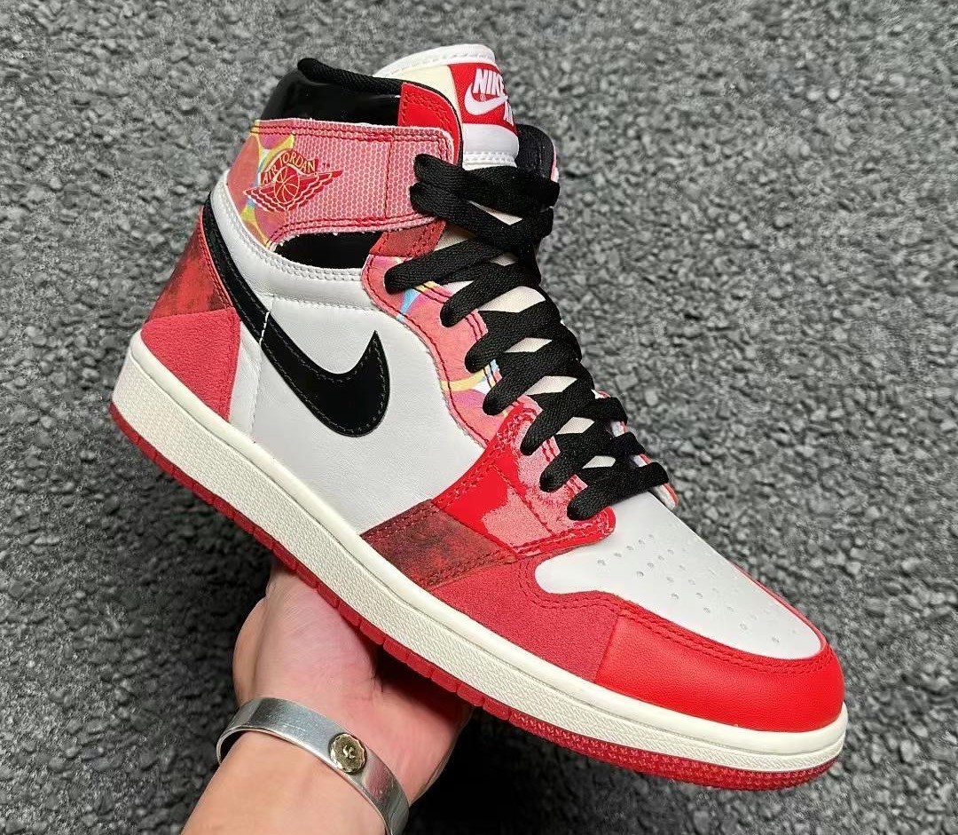 Air Jordan 1 High OG,Spider-Ma  上次市价破 5K！「蜘蛛侠 2.0」AJ1 最新实物图来了！