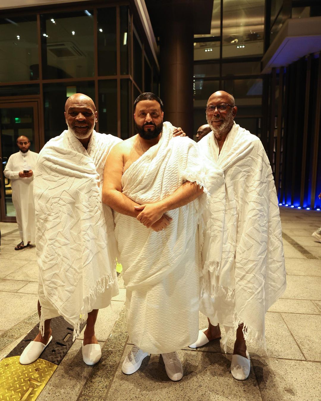 Khaled,、,泰森,罕见,同框,Soda,这双,Yeez  DJ Khaled、泰森罕见同框！Soda 这双鞋太白了！