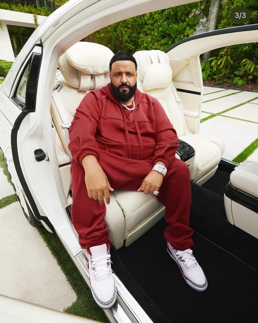 市价,小,三万,Khaled,这双,「,稀有,联名,」,AJ  市价小三万！DJ Khaled 这双「稀有联名」AJ4 不一般！
