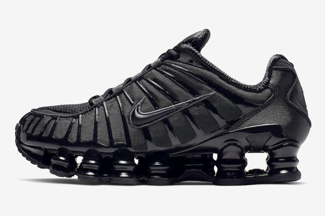 Nike,Shox TL WMNS,Black,AR3566  超怪的 Nike「黑武士」新鞋曝光！全新 Shox TL 你打几分？