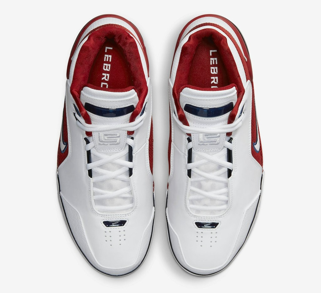 Nike,Air Zoom Generation,First  市价 9k+！最难入手的勒布朗 AZG「首发配色」即将复刻！
