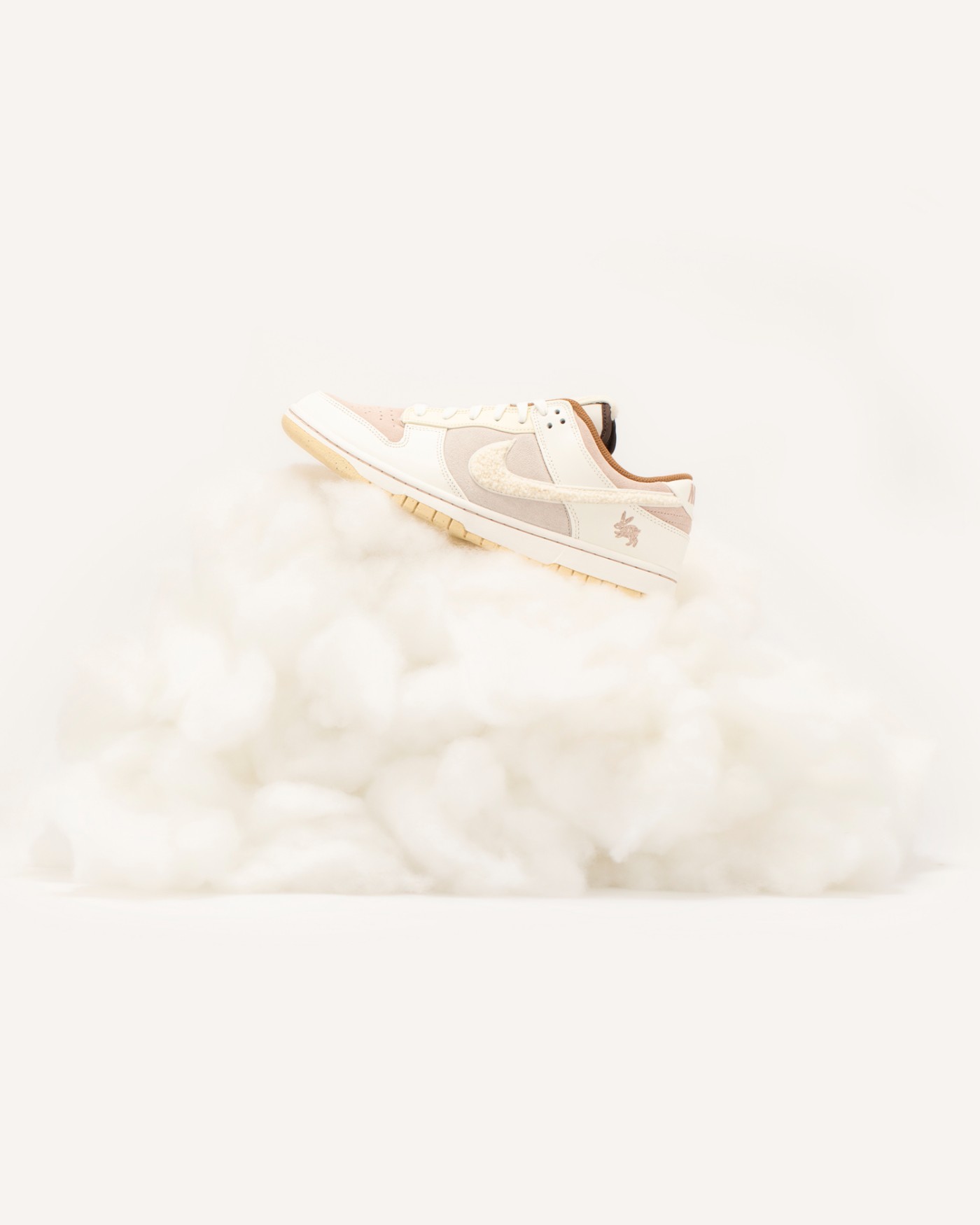 Air Jordan,Nike,Dunk Low  春节发售提醒！除了黄蜂 AJ，还有最后一双「兔年」Dunk！