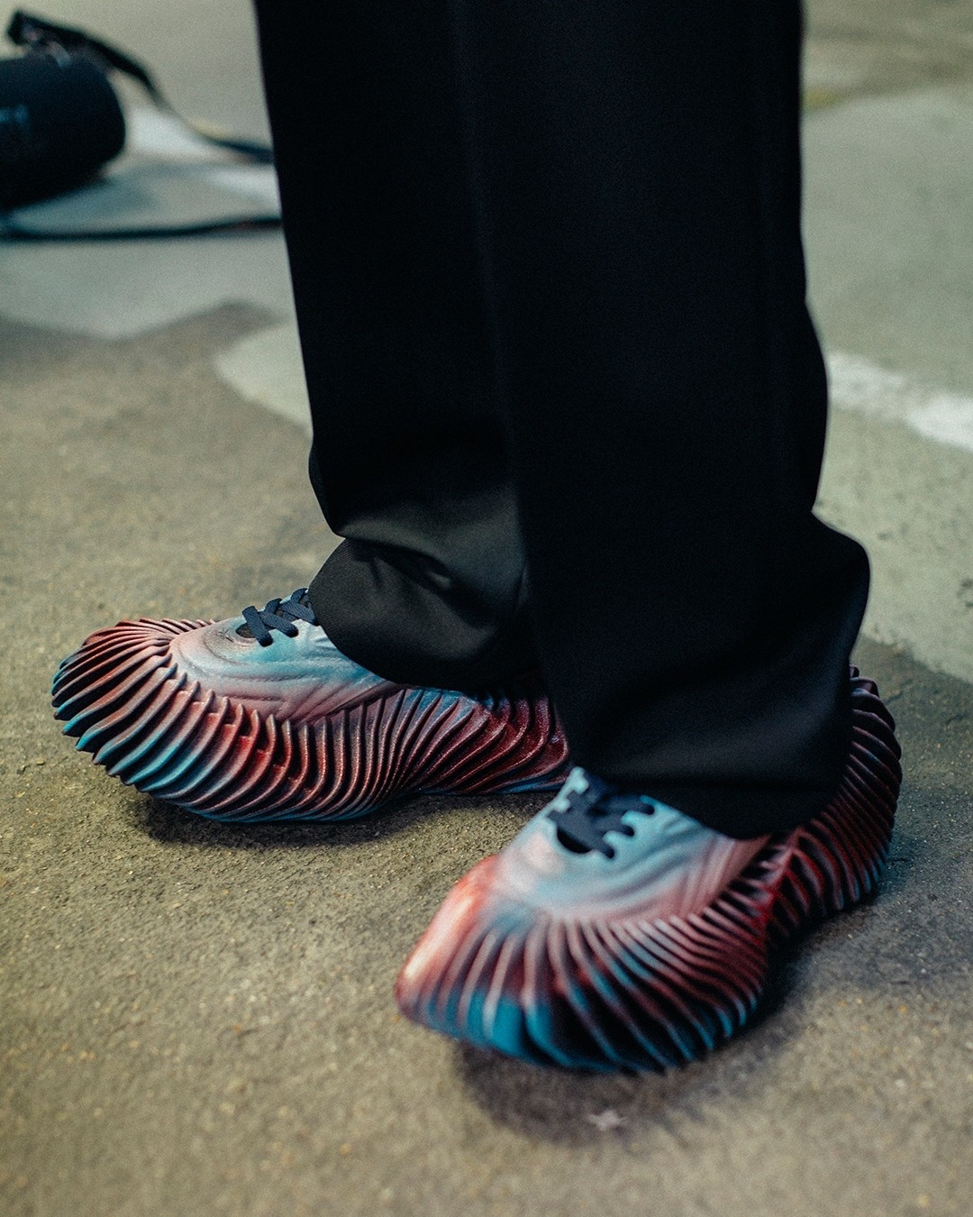 BOTTER,Reebok,锐步  又一双 “狠鞋” 亮相巴黎时装周！视觉效果太震撼！