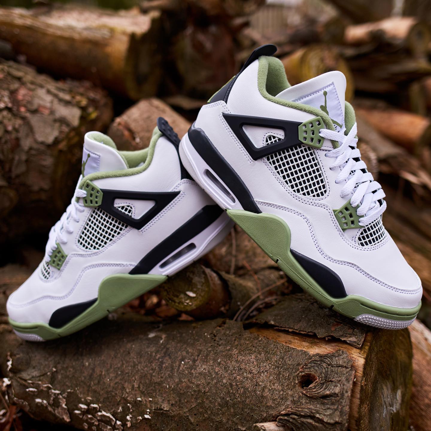 Air Jordan 4,Oil Green,AQ9129-   本月第一双 AJ4 上架 SNKRS！逢出必涨，不得不看！