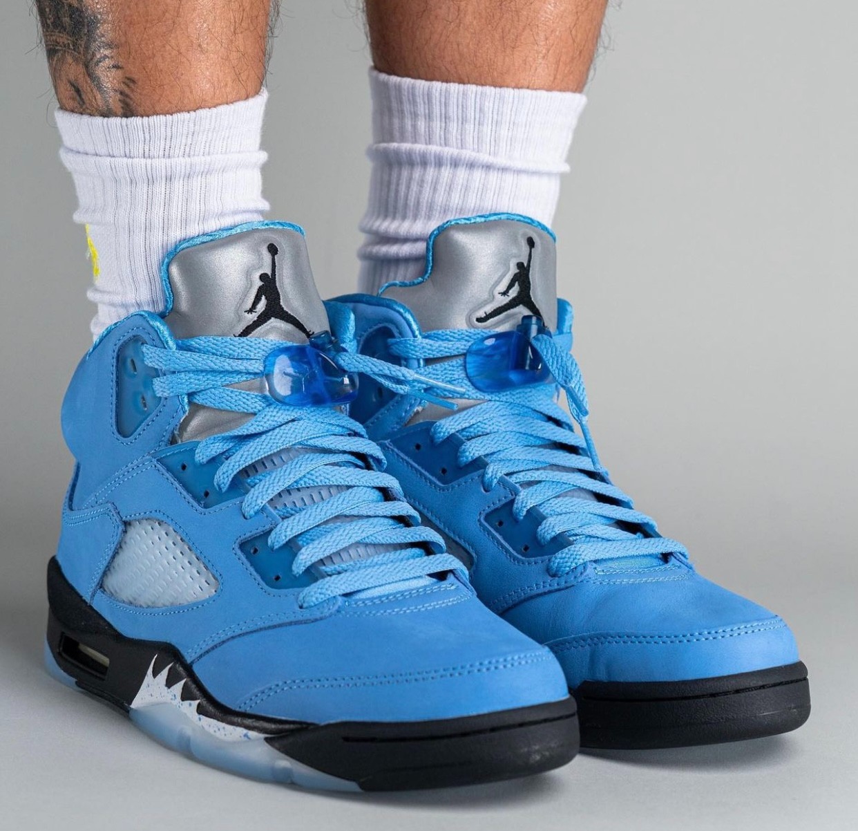 Air Jordan 5,UNC,DV1310-401  「北卡」AJ5 上脚图曝光！颜值你打几分？