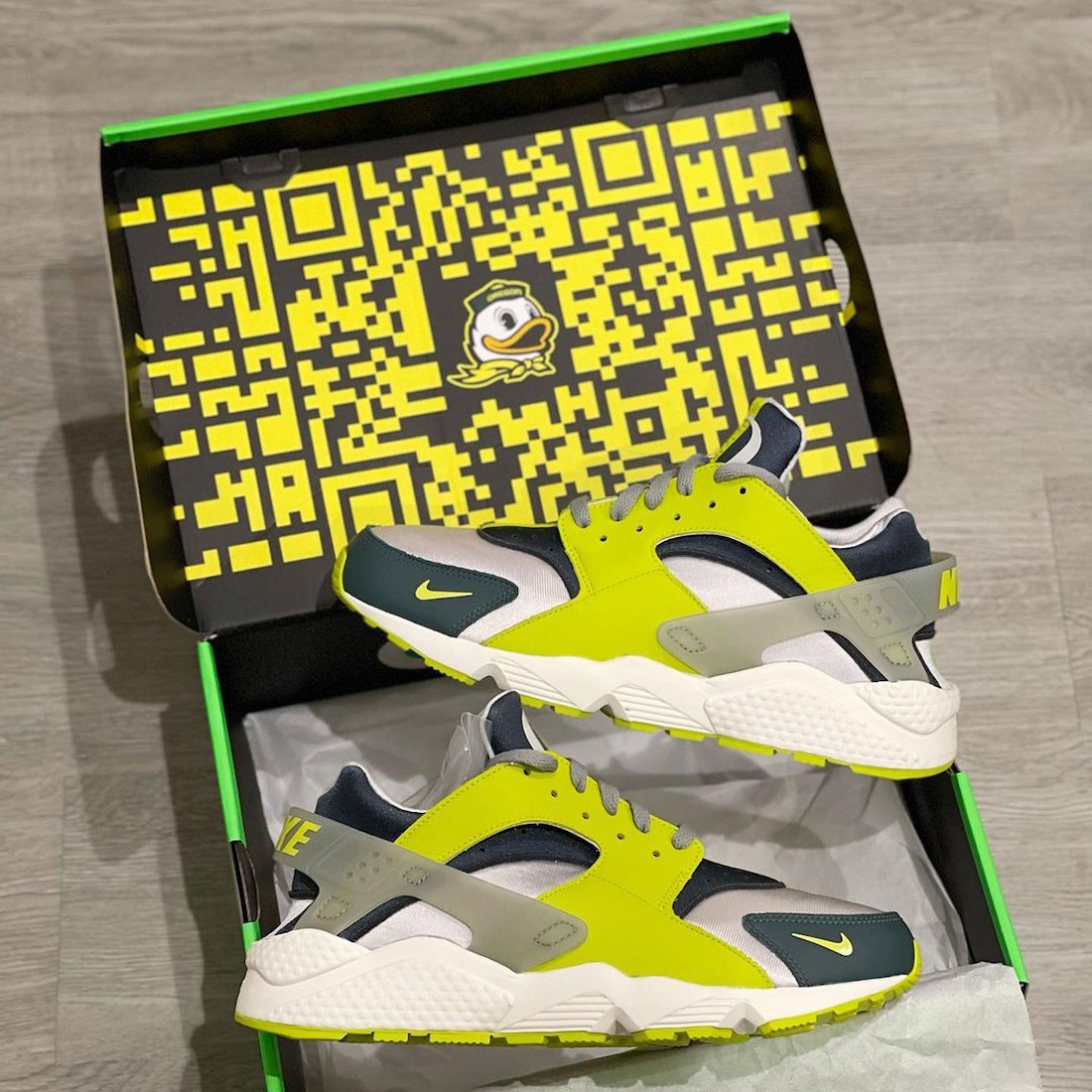 Nike Air Huarache,Oregon Ducks  全球限量 345 双！「俄勒冈」Nike Air Huarache 实物图曝光！