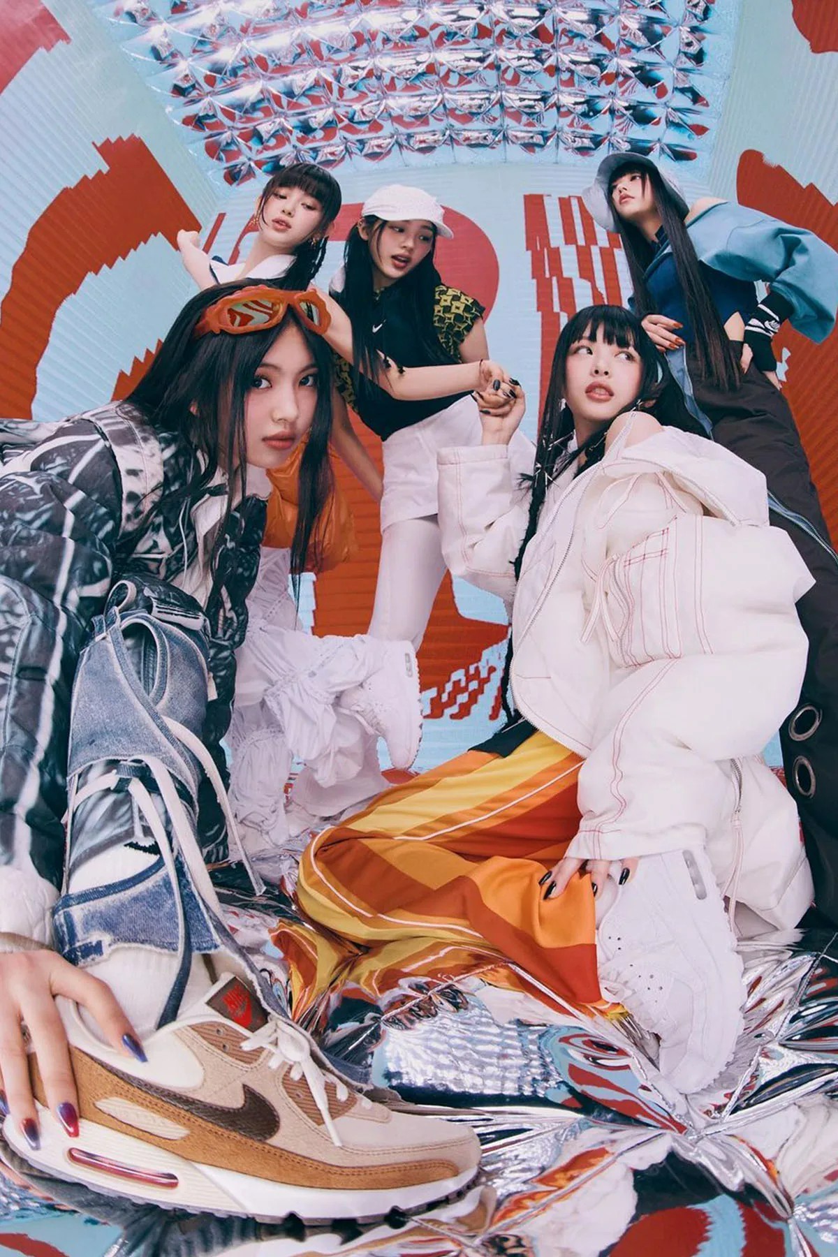 Nike,Air Max,NewJeans  人气女团最新 LookBook 曝光！上脚 Air Max 秀球鞋美腿！