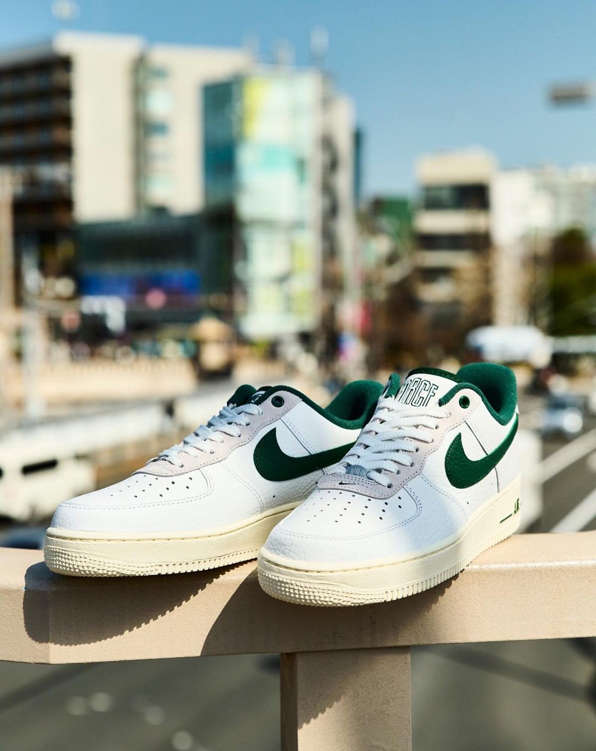 Nike,Air Force 1 ‘ 07 LX  复古「白绿」造型！全新配色 AF1 明天发售！