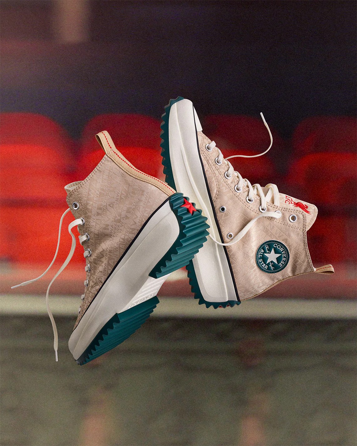 Liverpool FC,Converse,A05964C,  又一双跨界联名！利物浦 x Converse 实物曝光！