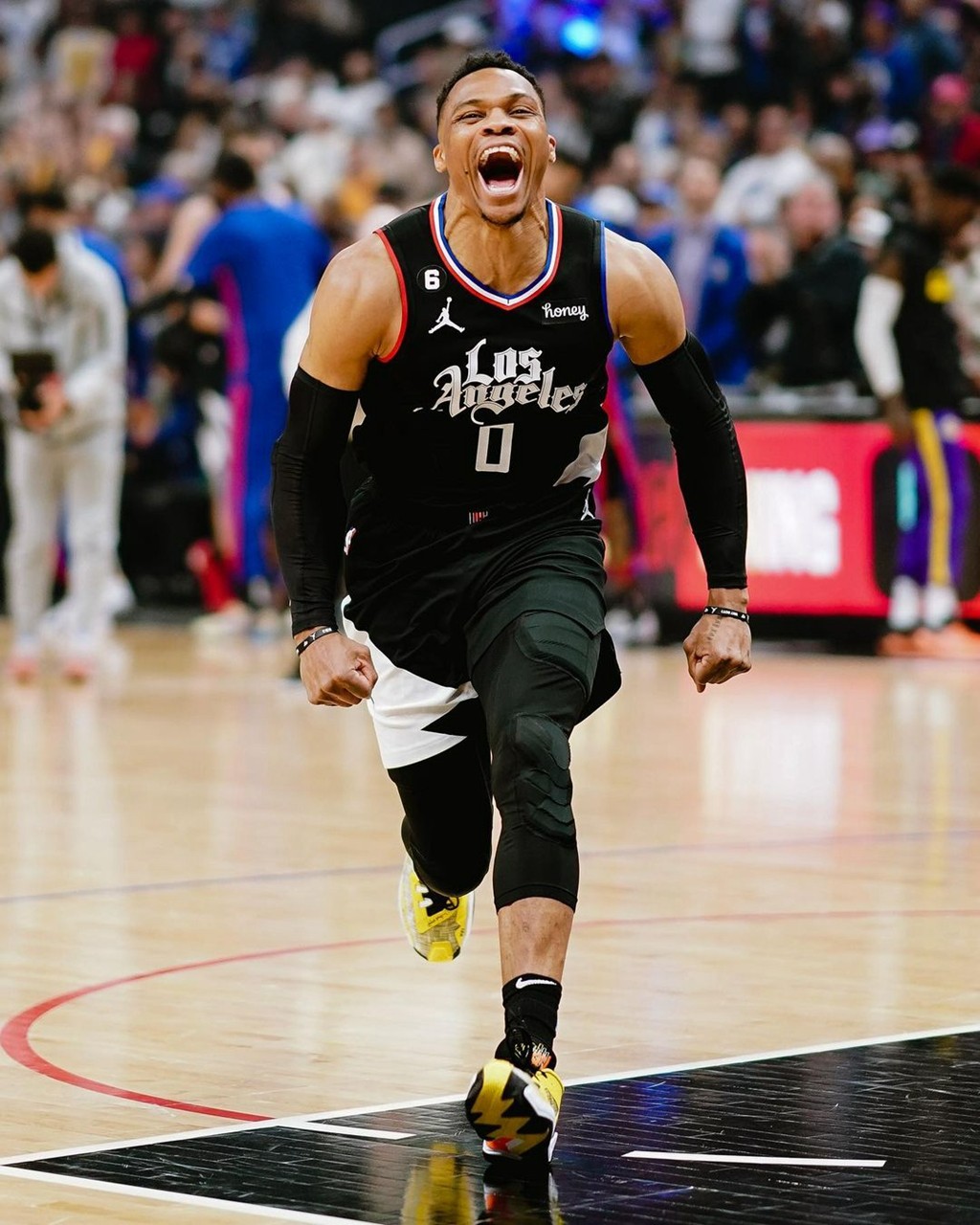 NBA,詹姆斯,德罗赞,东契奇,库里,UA,Nike,Air   本周 NBA 上脚！鞋王回归上脚「隐藏」科比战靴！