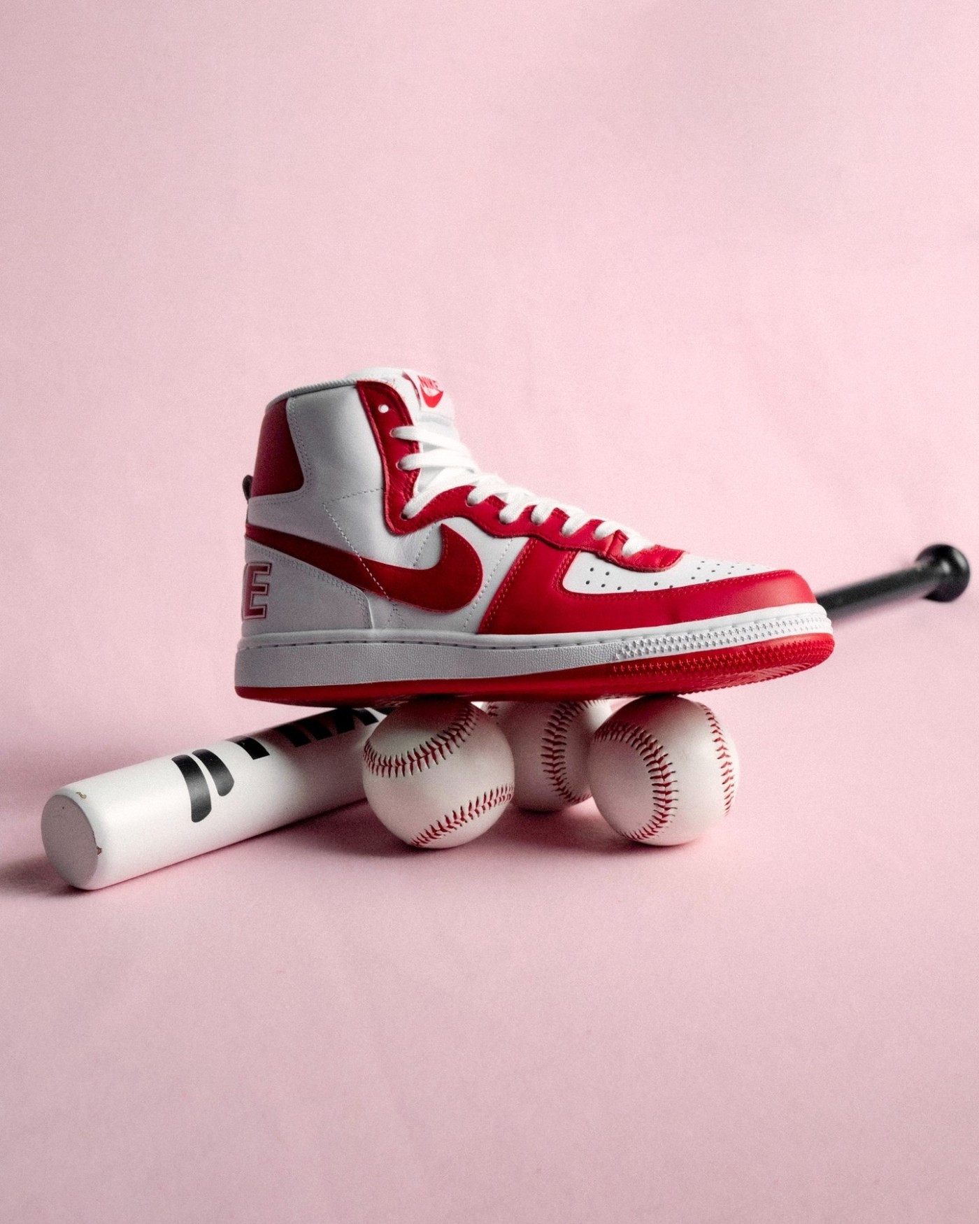 Nike,Terminator,FJ4454-100  经典大学红配色！这双 Nike「冠军专属鞋」现已发售！