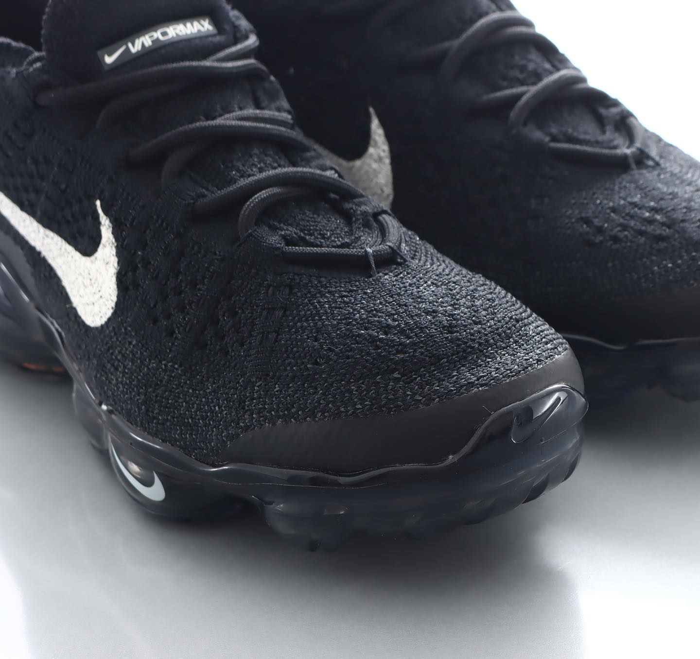 Nike,Air VaporMax 2023 Flyknit  Air VaporMax 2023 最新实物图曝光！即将迎来发售！