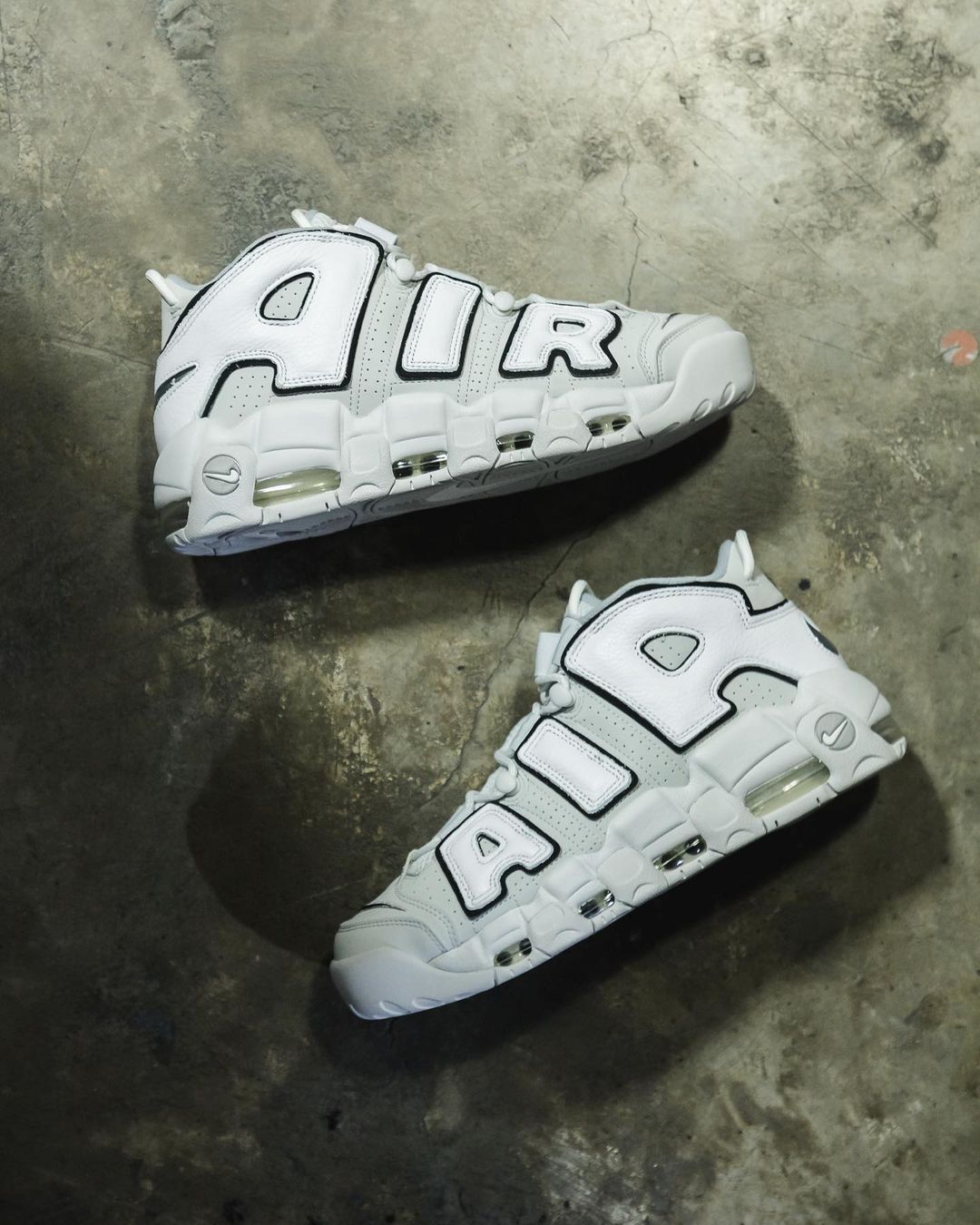Nike,Air More Uptempo,FB3021-0  纯白造型超讨喜！全新配色「大 AIR」悄悄上架！