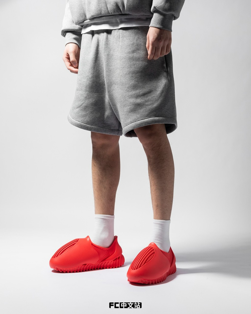 清单,特步,匹克,李宁,三叶草,Nike,洞洞鞋,拖鞋  预算￥1xx 随便挑！今年夏天怎么选「潮流拖鞋」看这篇！