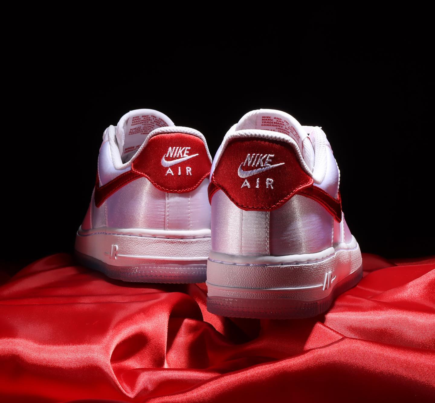  Nike,W Dunk Low Ess Snkr,DX59  Nike 全新「白丝绸」AF1 即将发售！冠希：我成替身了？