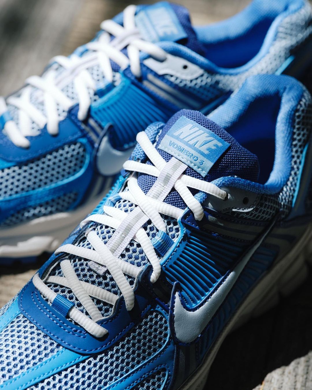 Nike,Zoom Vomero 5,FB9149-400  十足复古气质！全新「白蓝」Vomero 5 即将登场！