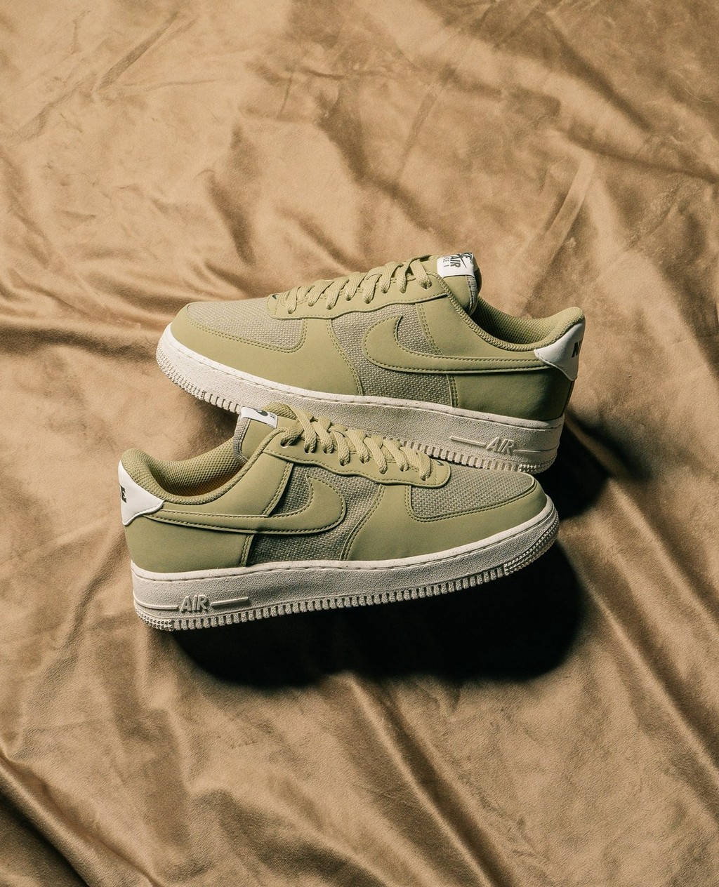 Nike,Air Force 1 Low,Next Natu  光看材质就想要！新配色 AF1 你打几分？