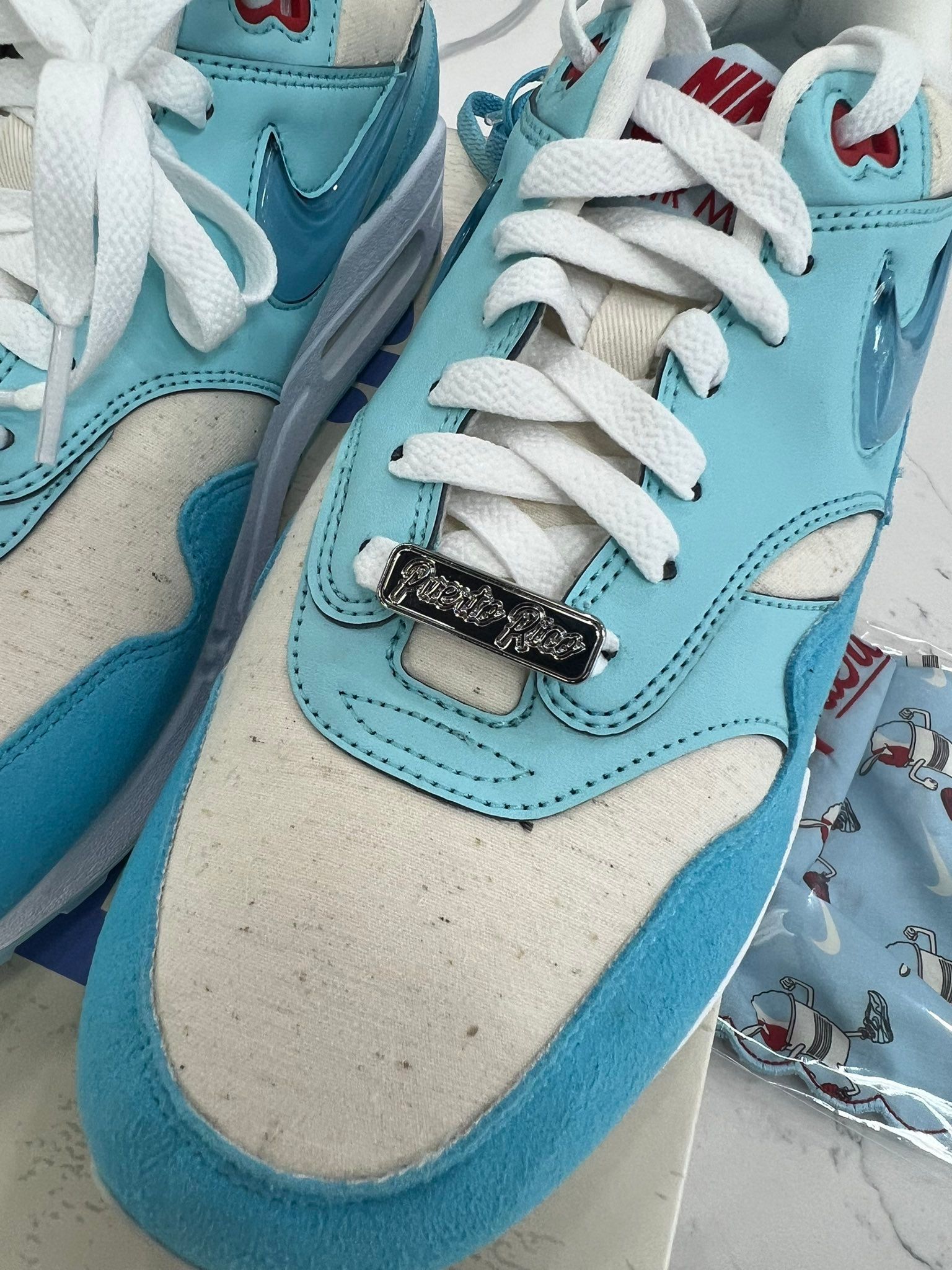 FD6955-800,Orange Frost,FD6955  「节日主题」Air Max 1 实物曝光！这颜值真不低！