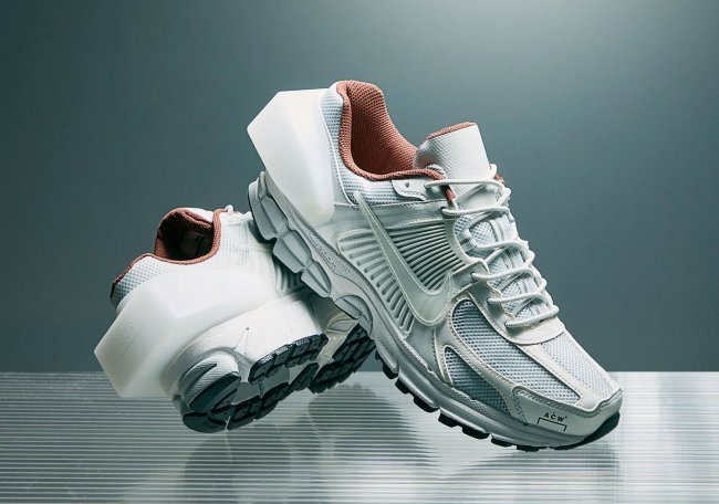 A-COLD-WALL*,Nike,Air Max Plus  简约设计超讨喜！全新 ACW x Nike 联名今夏登场！
