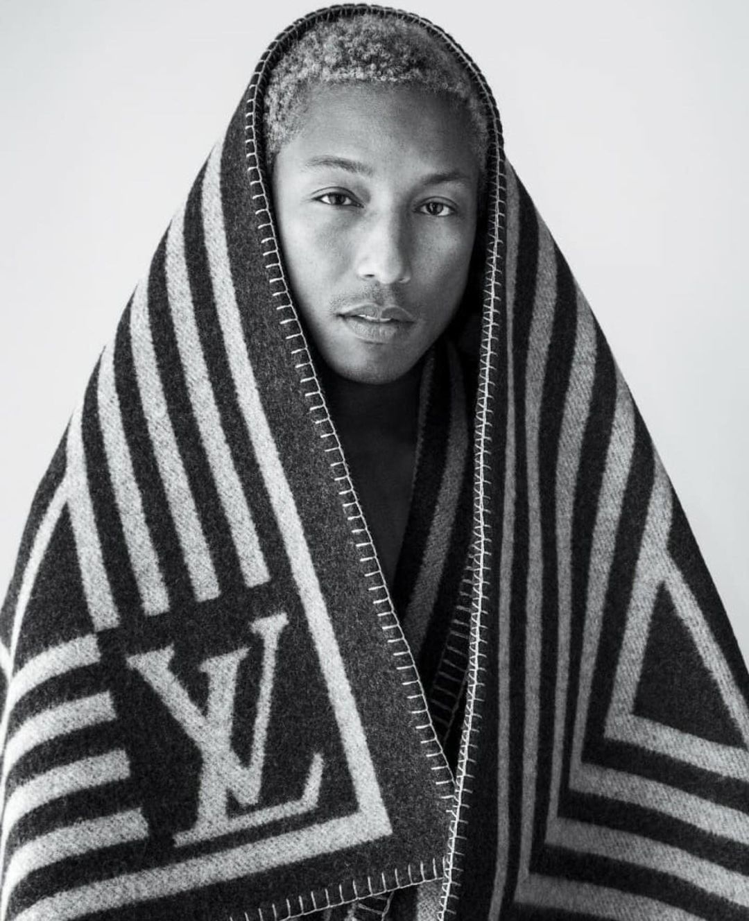 菲董,Pharrell Williams,Louis Vui  可以开始期待了！菲董 LV 首秀定档下月！
