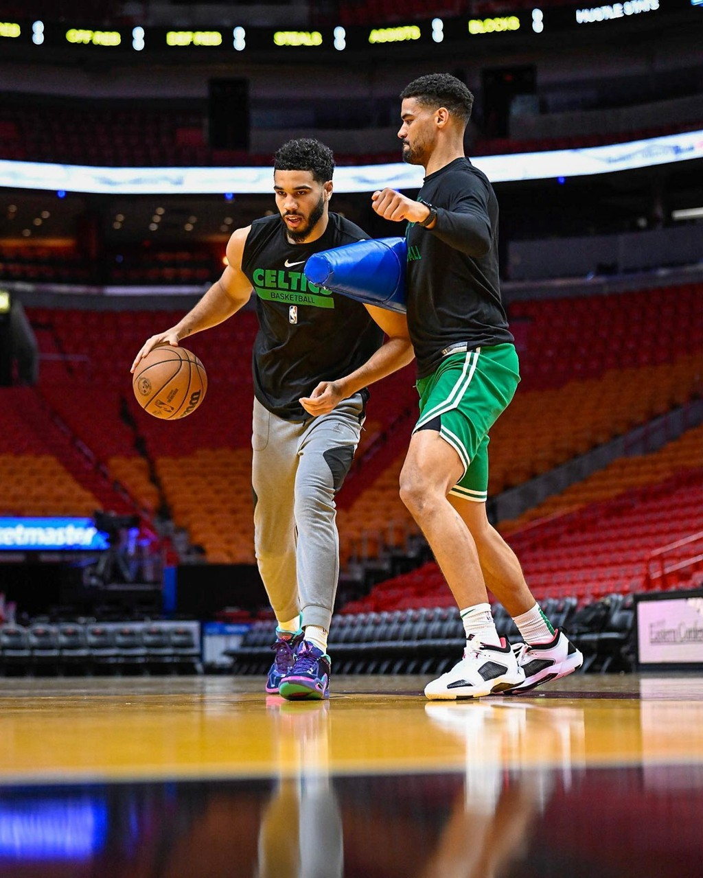 NBA,詹姆斯,德罗赞,东契奇,库里,UA,Nike,Air  近期 NBA 上脚！绿凯惊天绝杀！球员穿的什么鞋？