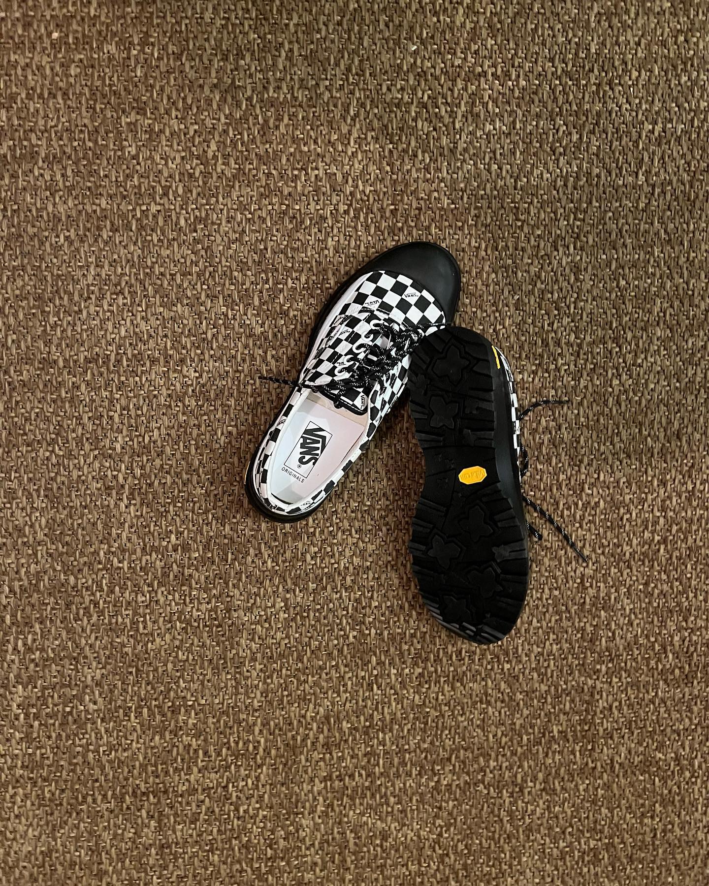 Vans  Vans 又出新鞋型！有点儿小帅！