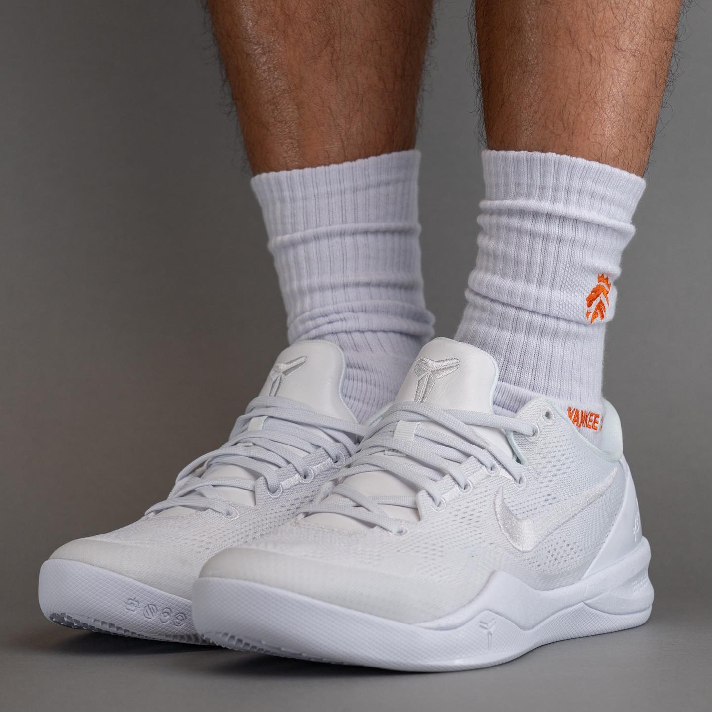 Nike,Kobe 8 Protro,Triple Whit  一眼种草！Kobe 8 Protro 实物上脚来了！