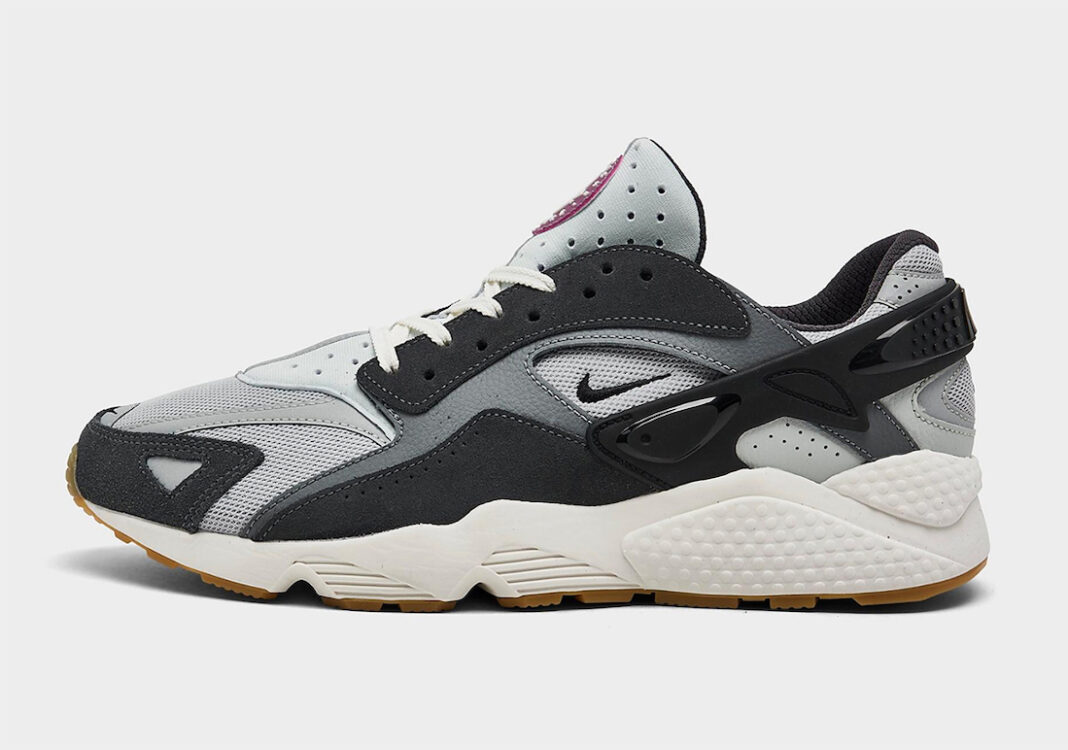 Nike Air Huarache Runner,Light  复古百搭！全新 Nike Air Huarache 曝光！