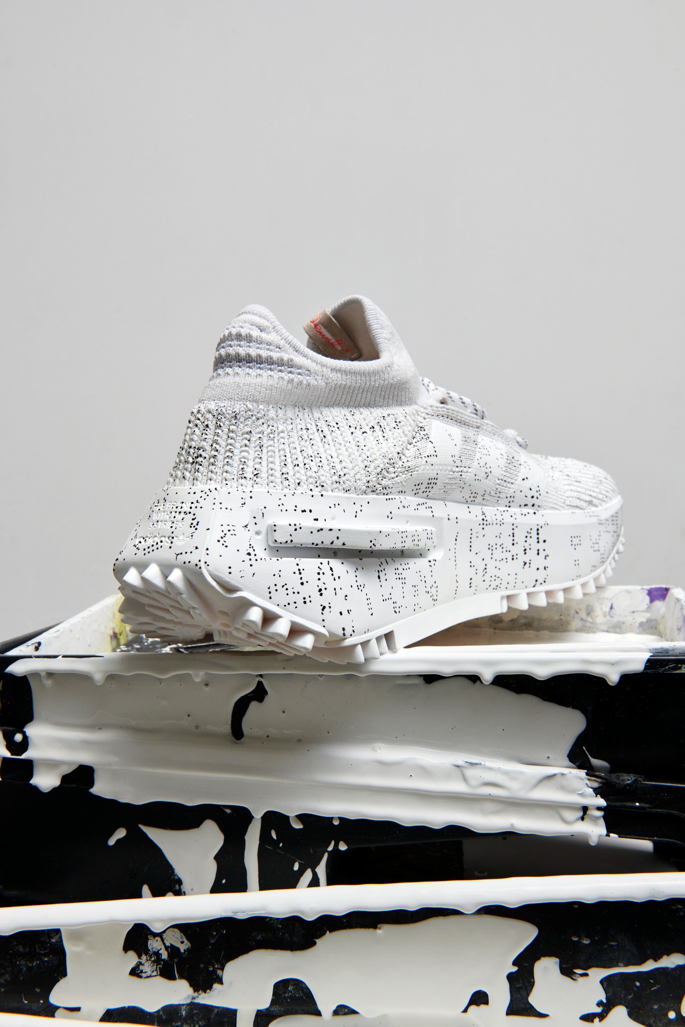 Cali DeWitt x adidas NMD S1,IG  泼墨设计太帅了！艺术家联名 adidas NMD S1 即将登场！