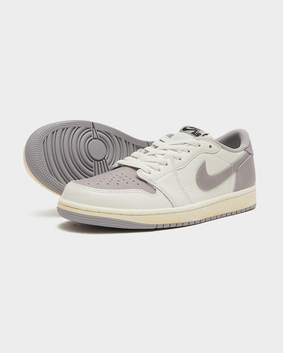 Air Jordan 1 Low,Atmosphere Gr  经典百搭！全新 Air Jordan 1 Low 发售日期定了！