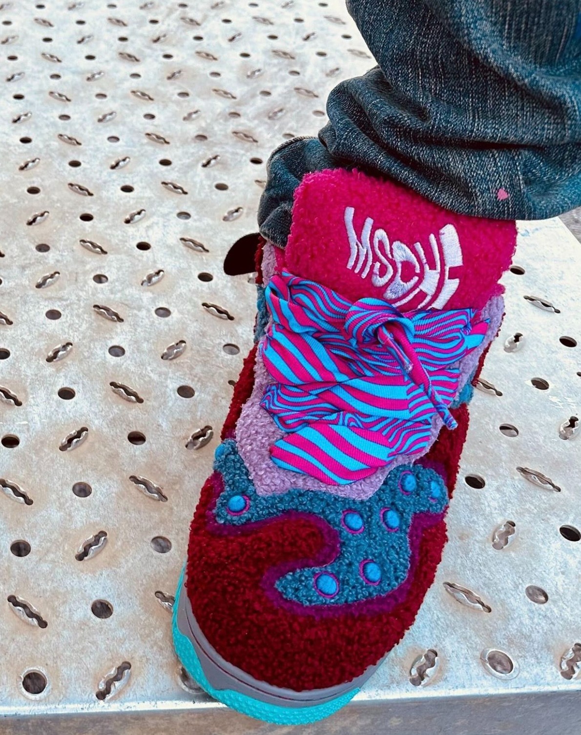 MSCHF,Kid Cudi,Super Normal 2  MSCHF「溶解 AF1」 联名来了！配色材质太炸眼！