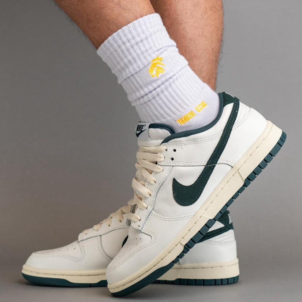 Nike,Dunk Low,Athletic Departm  复古味拉满！新配色 Nike Dunk Low 实物上脚曝光！