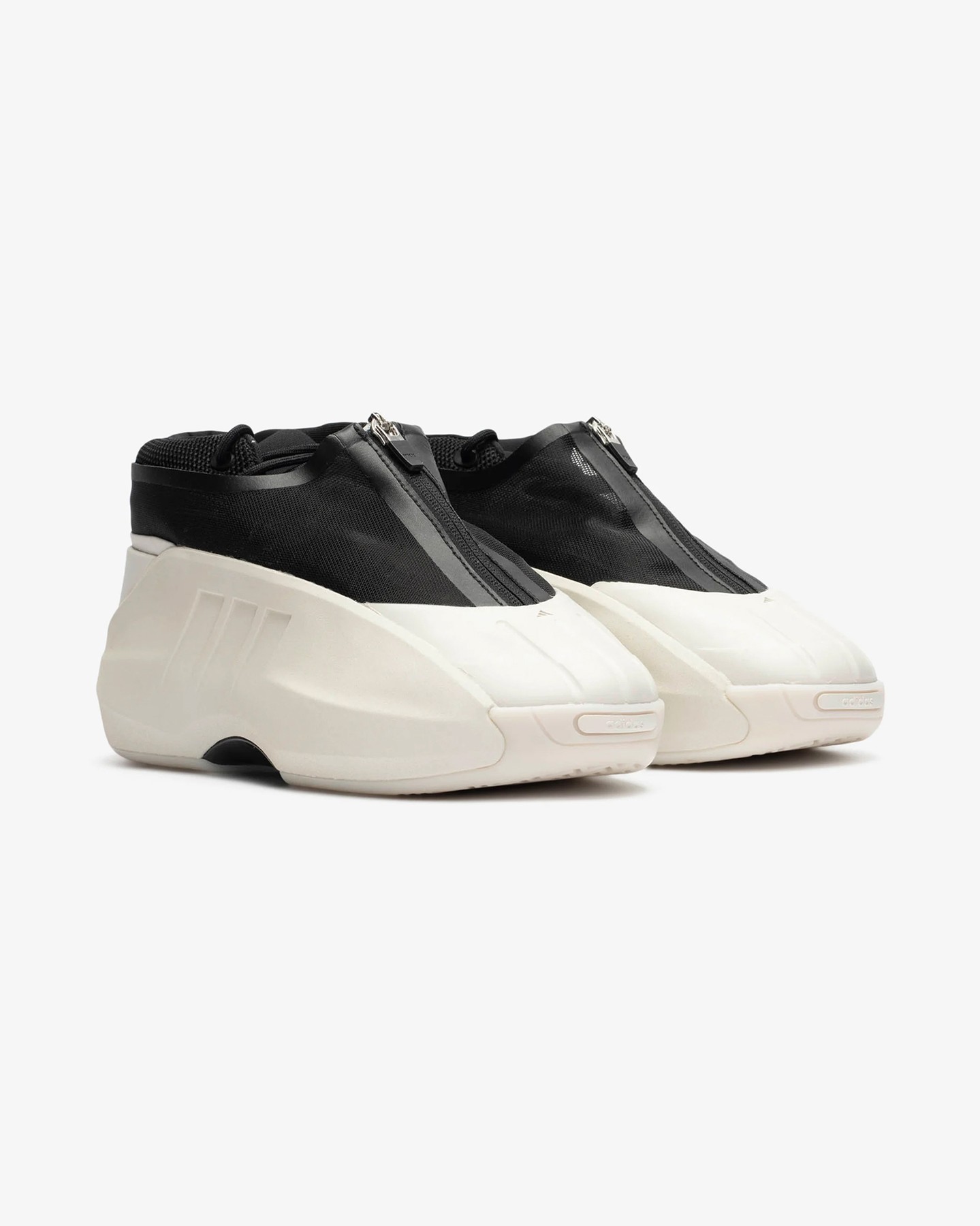 adidas,Crazy IIInfinity,adidas IE3079  细节全看清了！苦等半年的「科比面包鞋」真要来了！