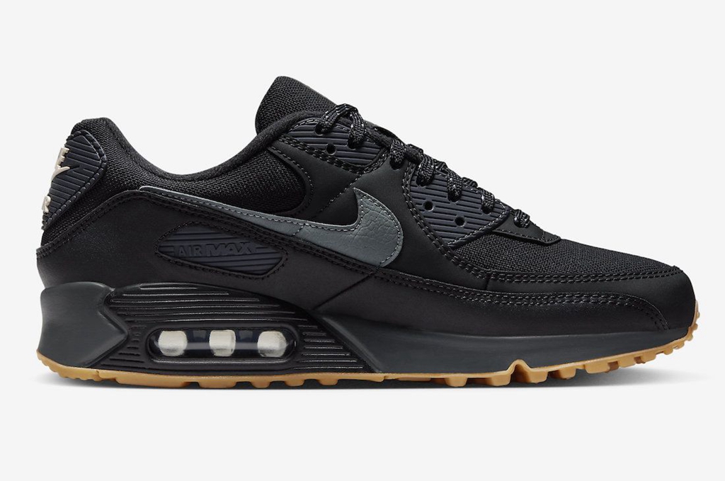 Nike,Air Max 90,Black Gum,FV03  黑生胶 Air Max 90 曝光！反光 Swoosh 太帅了！