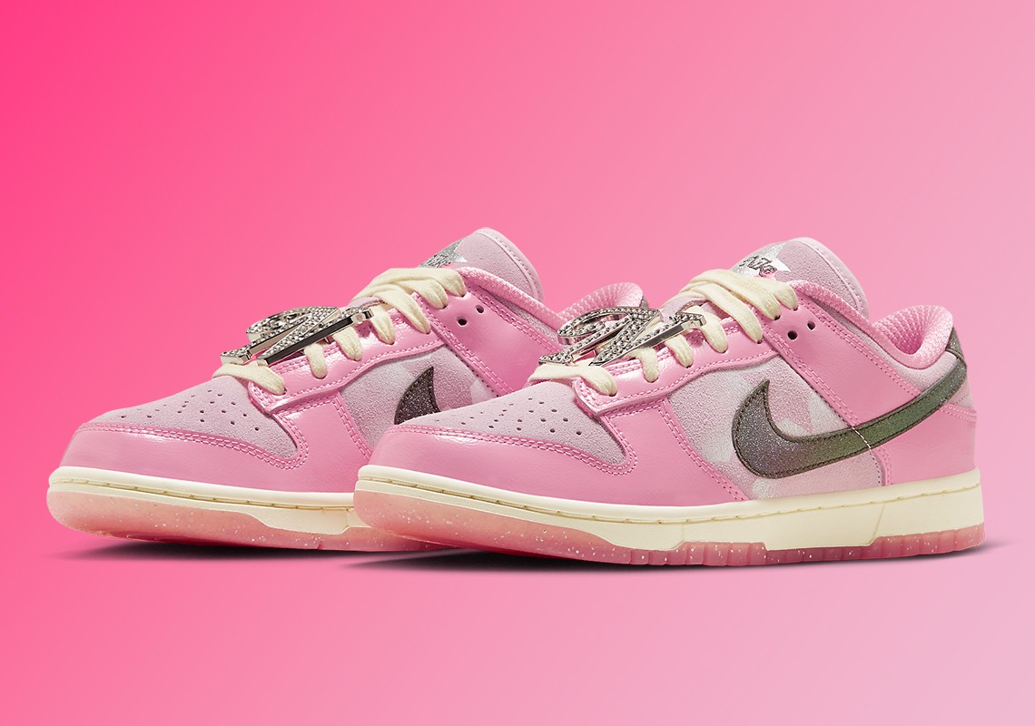 Nike,Dunk Low,Barbie,FN8927-62   女鞋头的终极梦想！「芭比」Dunk 看着真奢华！