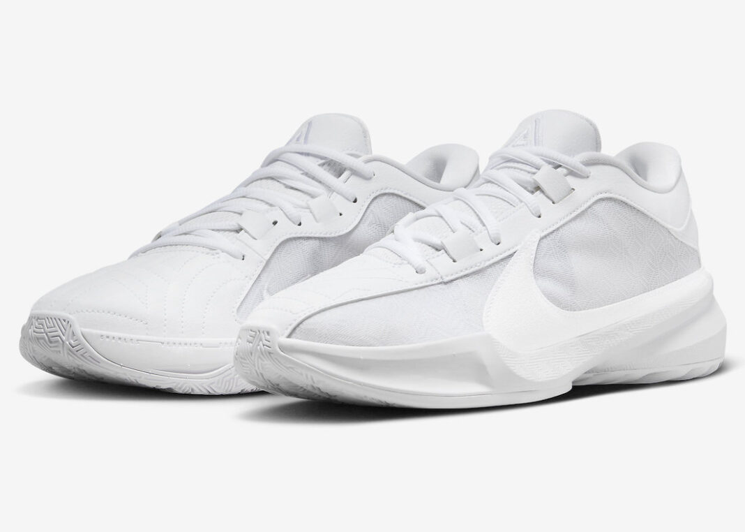 Nike Zoom Freak 5,White,FN7306  纯白装扮！全新配色字母哥 5 代官图曝光！