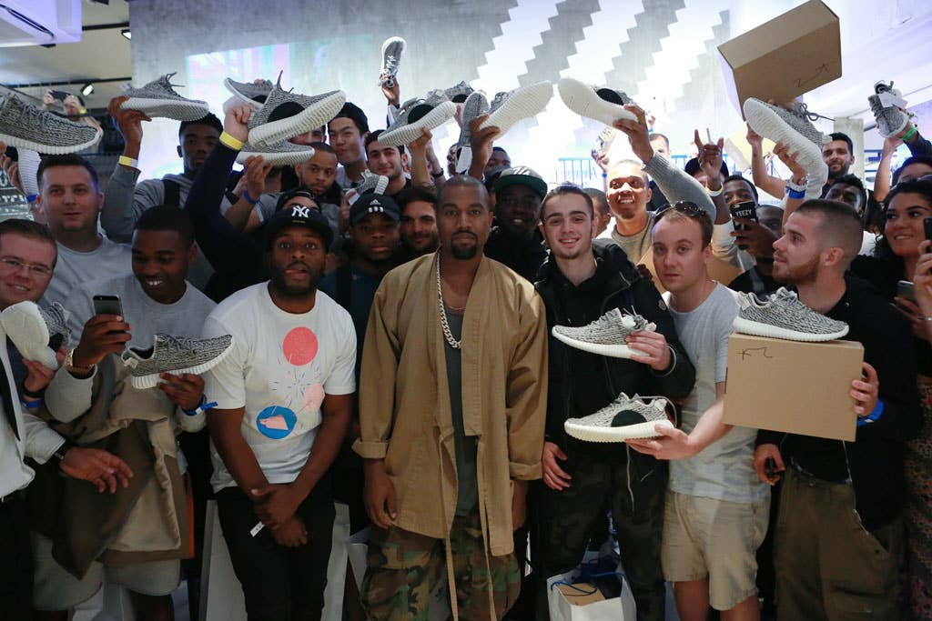 Kanye,Yezzy  上次 Yeezy 补货侃爷挣了多少？！网友：赢麻了！