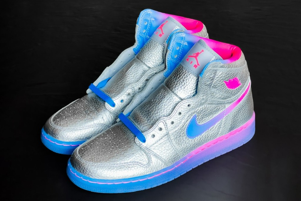 Nicki Minaj,Air Jordan 1  今年最骚 AJ 就是它了！「麻辣鸡 AJ1」最新实物泄露！