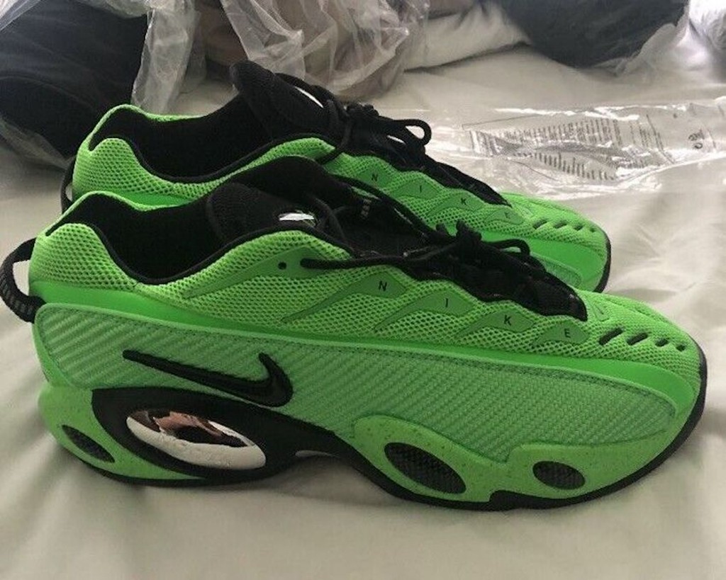 Nike,NOCTA Glide,FQ1651-300  Drake x Nike 新鞋细节能看清了！颜值你打几分？