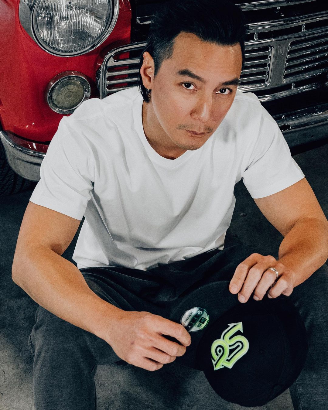 吴彦祖,Nike,Jordan,adidas  吴彦祖开保时捷都穿什么鞋？有一双我是真没想到！