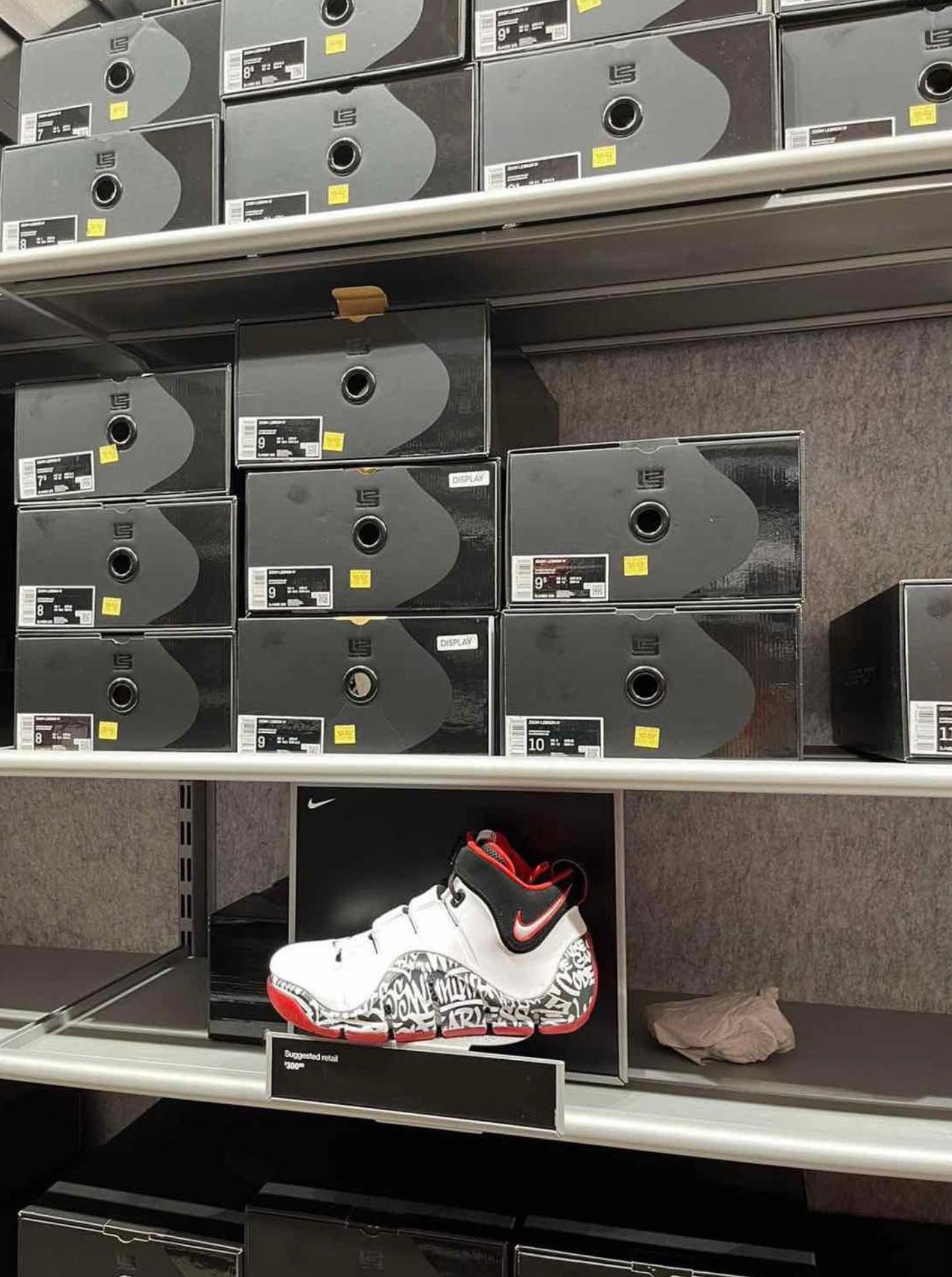 Nike,LeBron 4,Eggplant,FN6251-  又一款 LBJ4 确认发售！网友：这配色我熟！