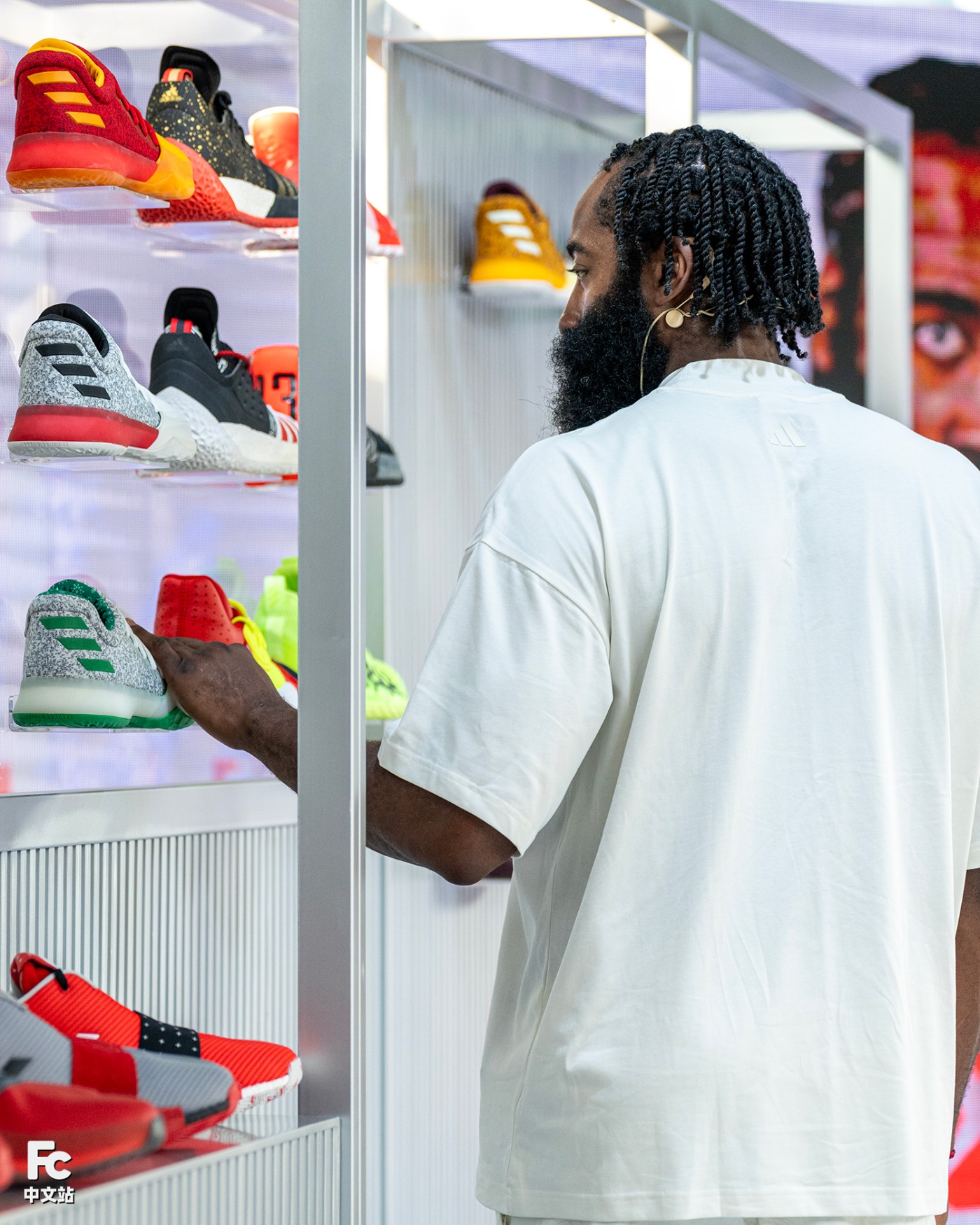 哈登,哈登中国行,adidas  「哈登中国行」北京站来了！脚上这双鞋还真头次见！