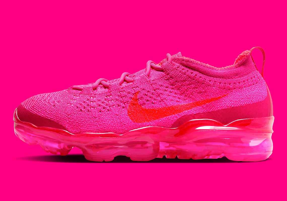 Nike,Vapormax 2023 Flyknit,DV6  超醒目「芭比粉」装扮！新配色 Nike Vapormax 2023 即将登场！